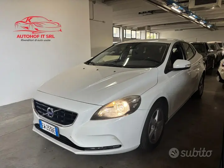 Volvo V40