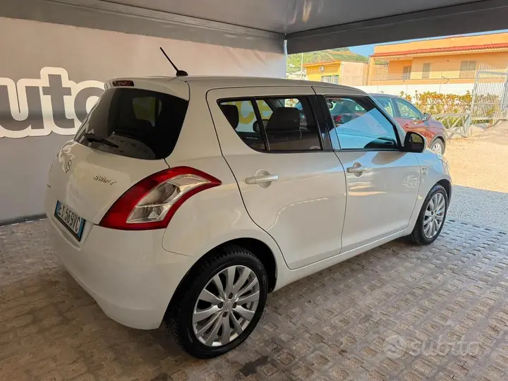 Suzuki Swift 2015 photo 5