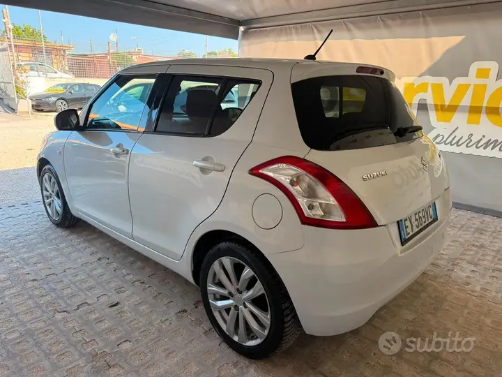 Suzuki Swift 2015 photo 4