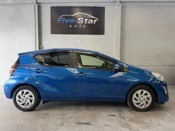 Toyota Aqua 2016 photo 4
