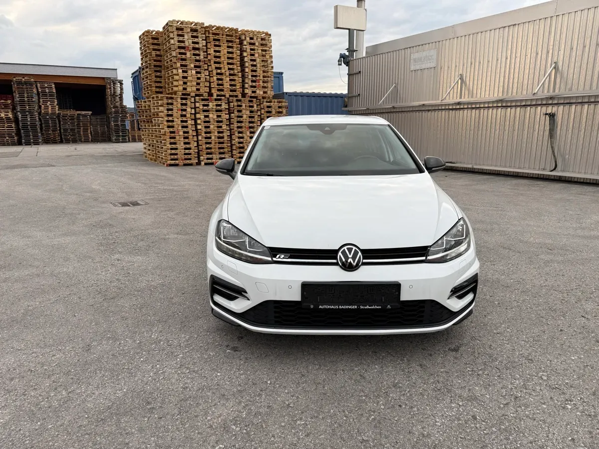 Volkswagen Golf 2019 photo 2