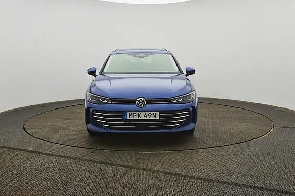 Volkswagen Passat 2025 photo 4