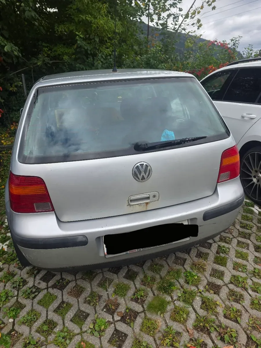 Volkswagen Golf 2000 photo 2