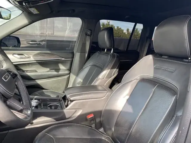 Jeep Grand Cherokee 2023 photo 2