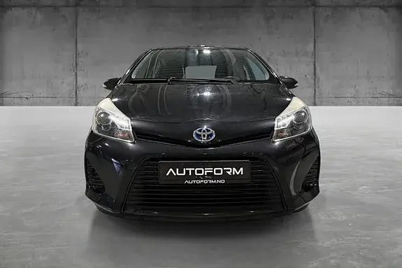 Toyota Yaris 2013 photo 2