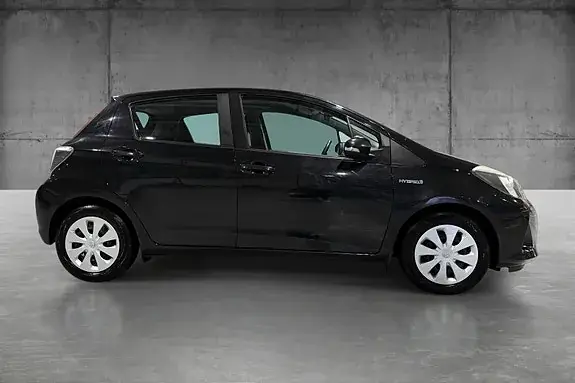 Toyota Yaris 2013 photo 4