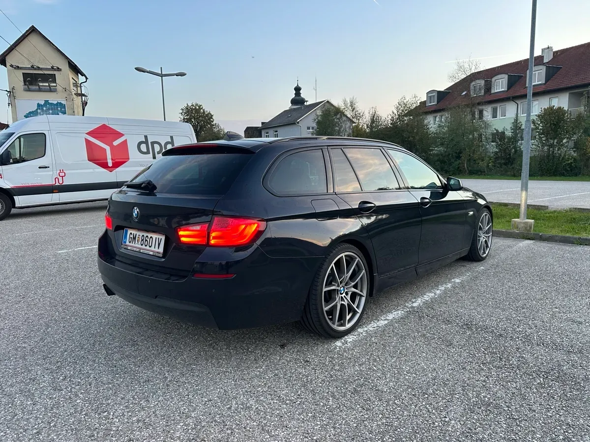 BMW 5 Series 2011 photo 3