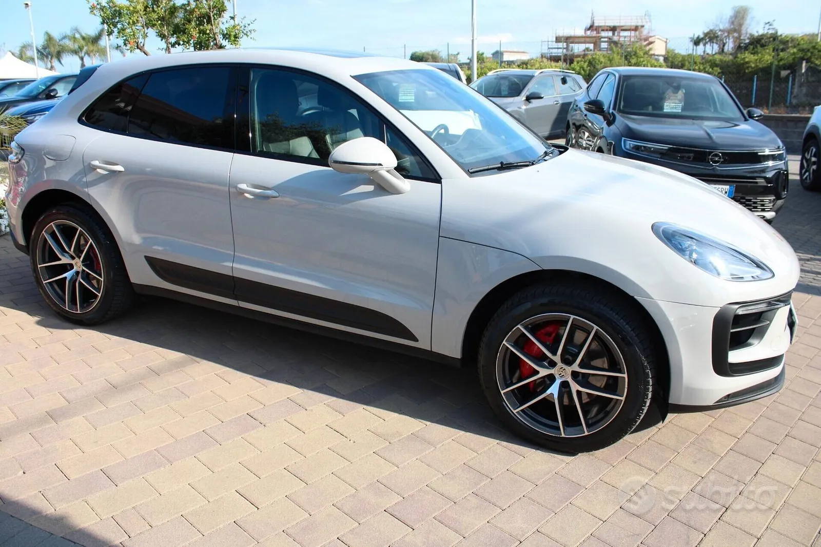 Porsche Macan 2022 photo 2