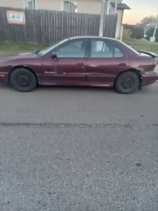 Pontiac Sunfire 2004 photo 2