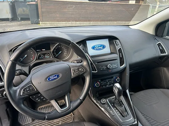 Ford Focus 2016 photo 2