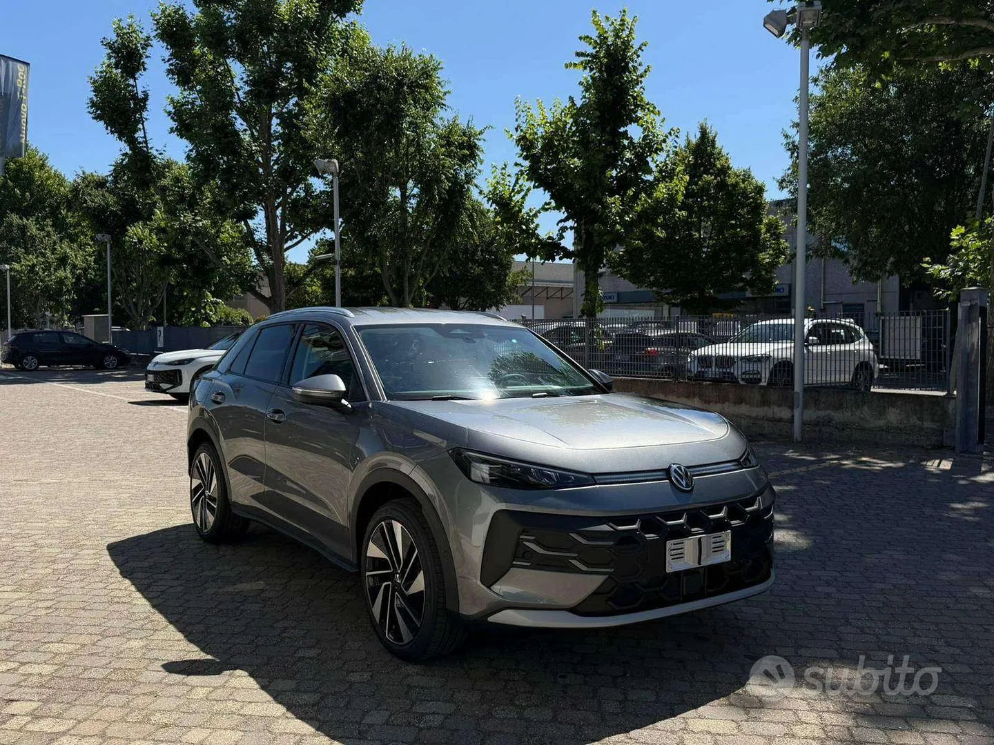 Volkswagen T-Roc photo 4