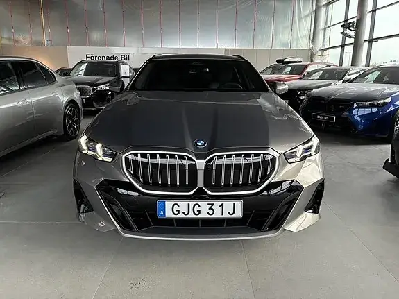 BMW 530E 2027 photo 2