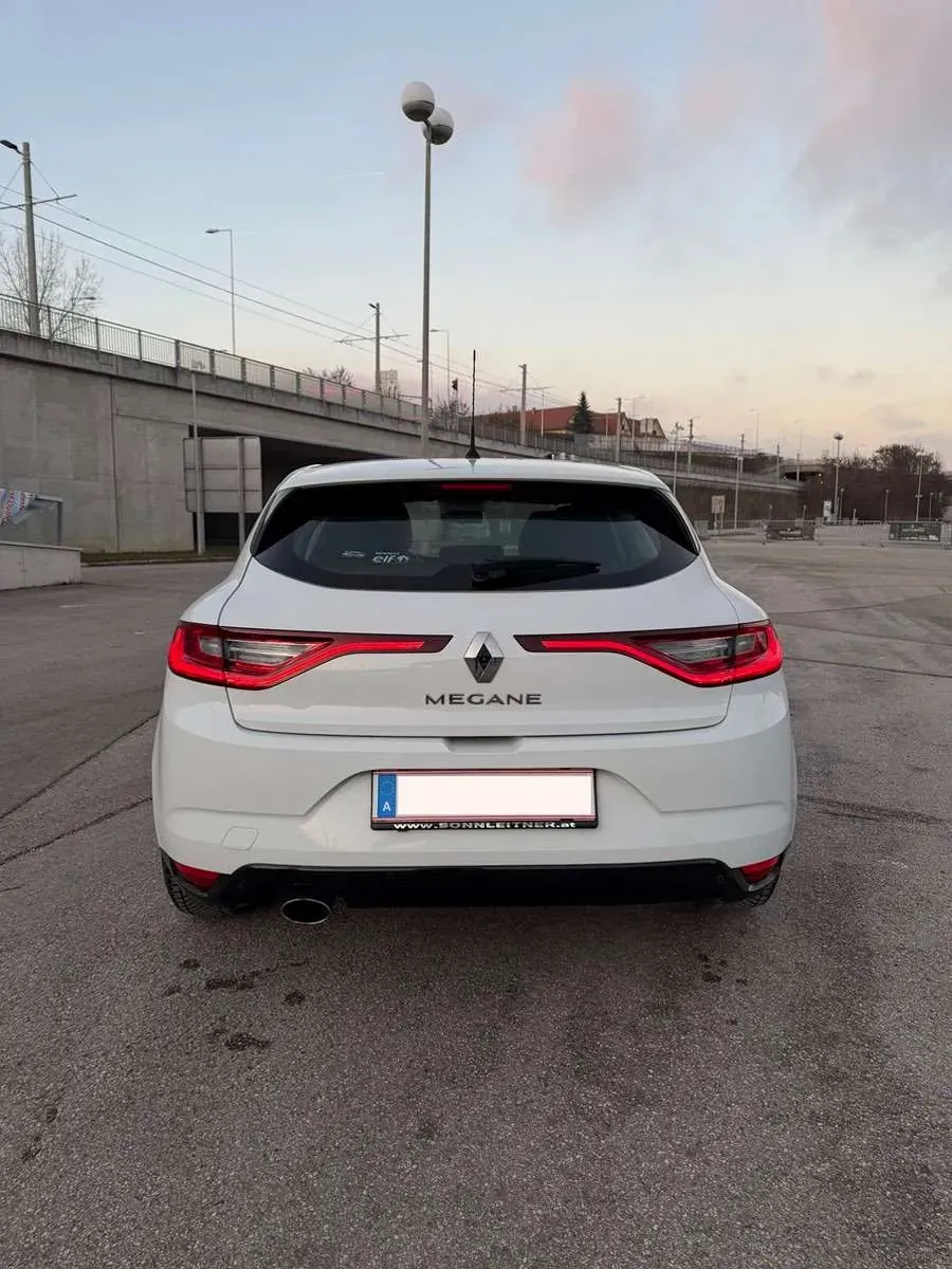 Renault Megane 2018 photo 3