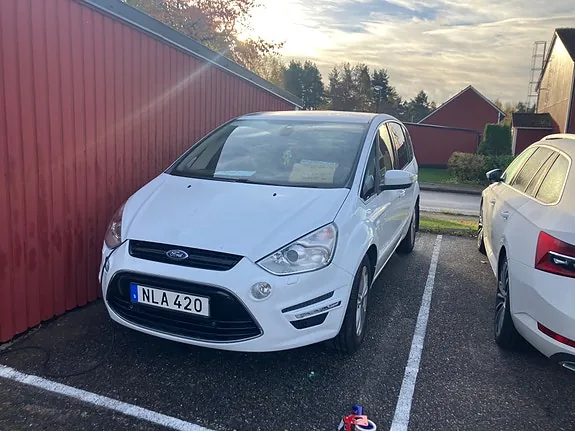 Ford S-Max 2014 photo 2