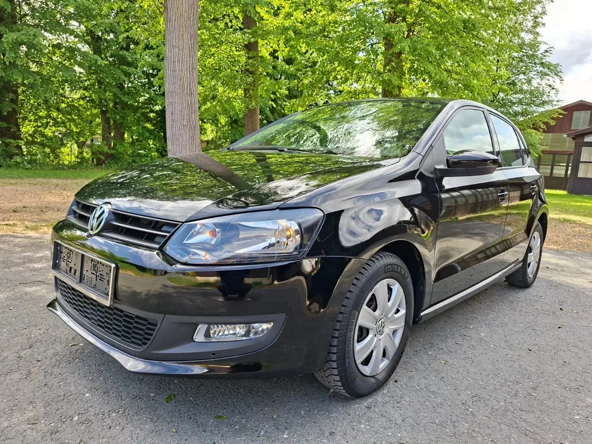 Volkswagen Polo 2010 photo 2