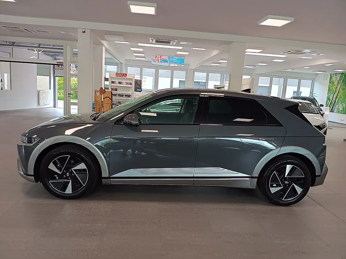 Hyundai Ioniq 5 photo 3
