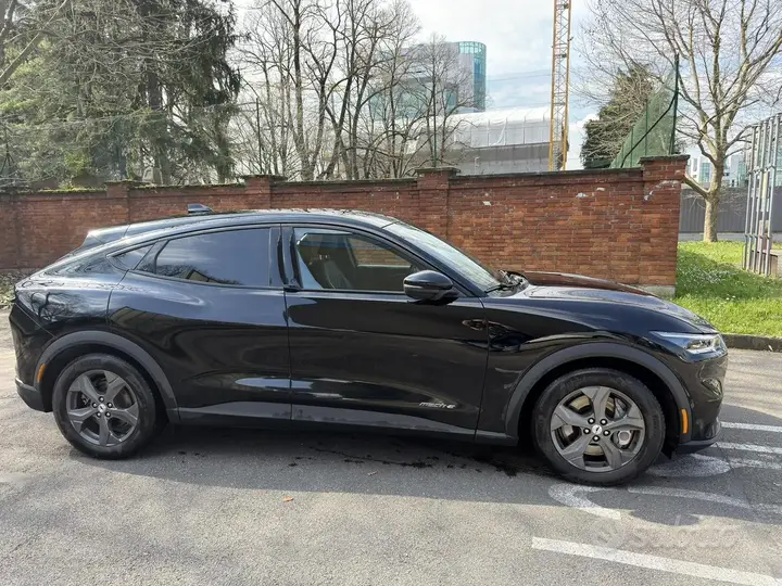 Ford Mustang Mach-E 2021 photo 5