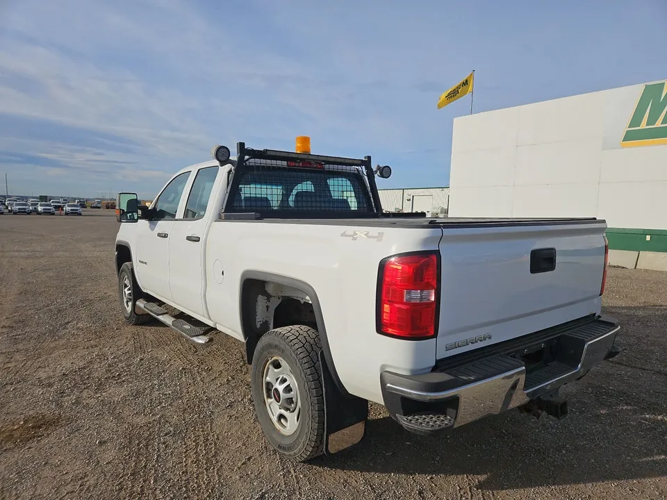 GMC Sierra 2500Hd 2015 photo 3