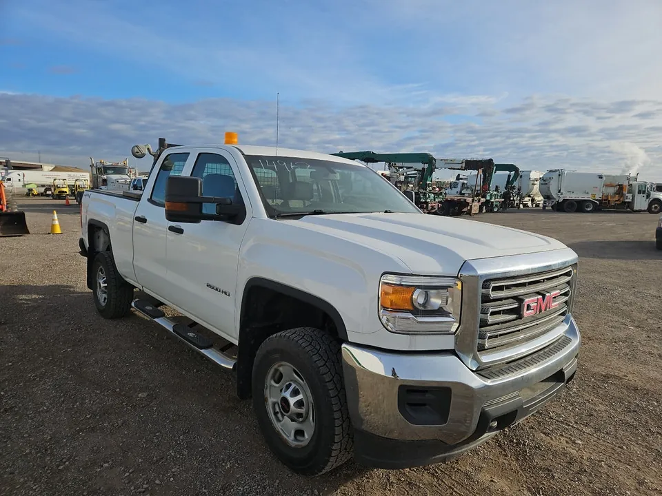 GMC Sierra 2500Hd 2015 photo 2