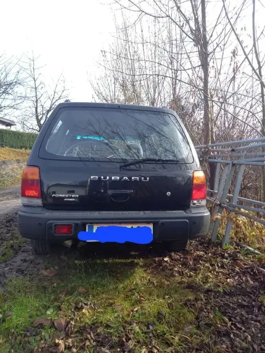 Subaru Forester 1999 photo 2