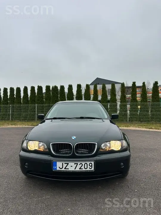 BMW 318 2002 photo 2