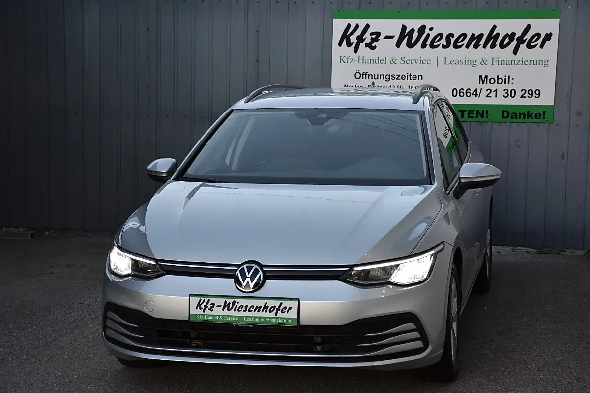 Volkswagen Golf 2022 photo 2