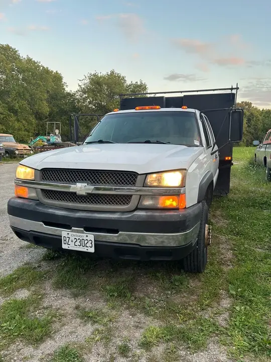 Chevrolet Silverado 3500Hd 2003 photo 3