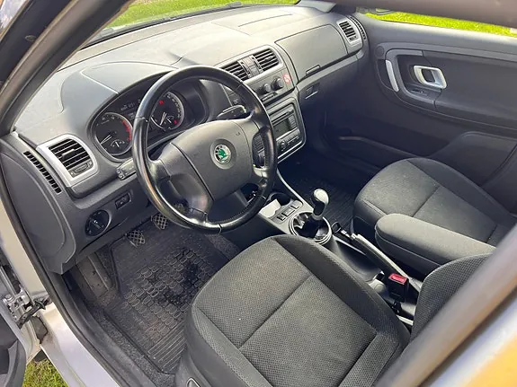 Skoda Fabia 2008 photo 5