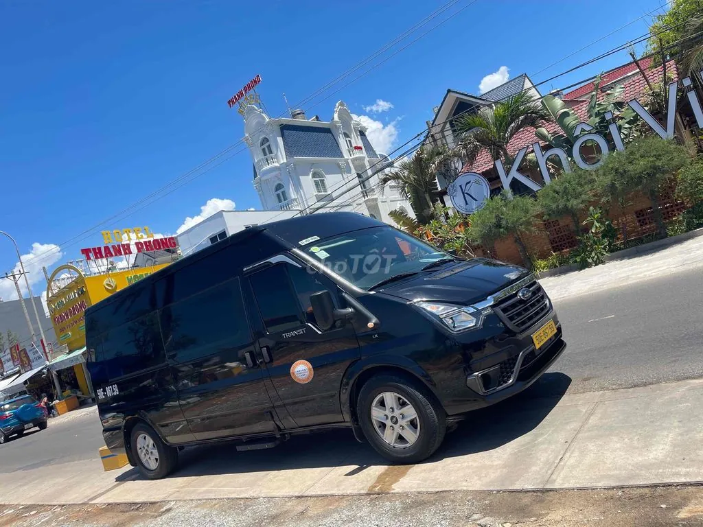 Ford Transit 2023 photo 2