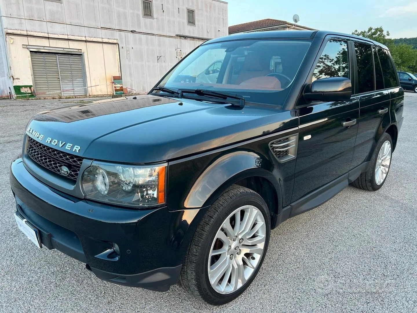 Land Rover Range Rover Sport 2011 photo 2