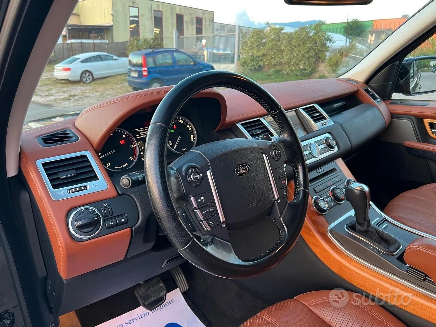 Land Rover Range Rover Sport 2011 photo 5