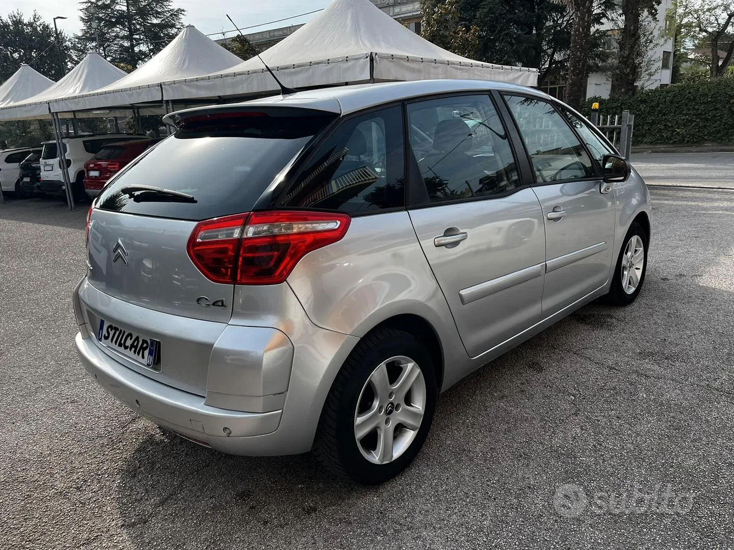 Citroen C4 Picasso 2009 photo 4