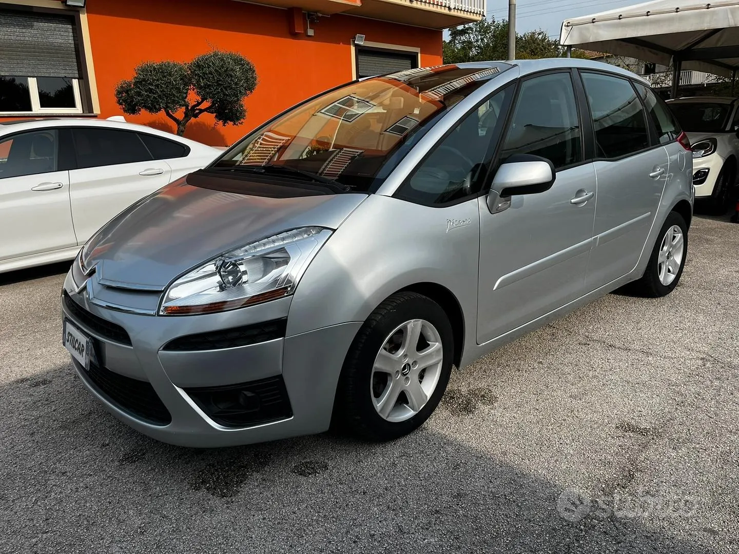 Citroen C4 Picasso 2009 photo 2