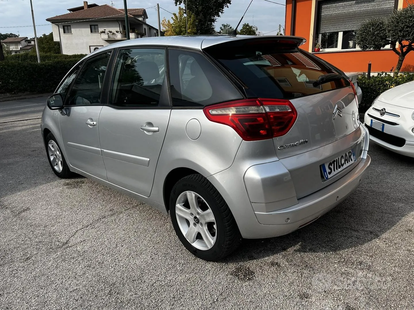 Citroen C4 Picasso 2009 photo 3