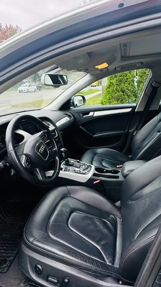 Audi A4 2010 photo 4