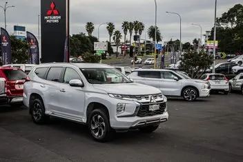 Mitsubishi Pajero Sport 2026 photo 4