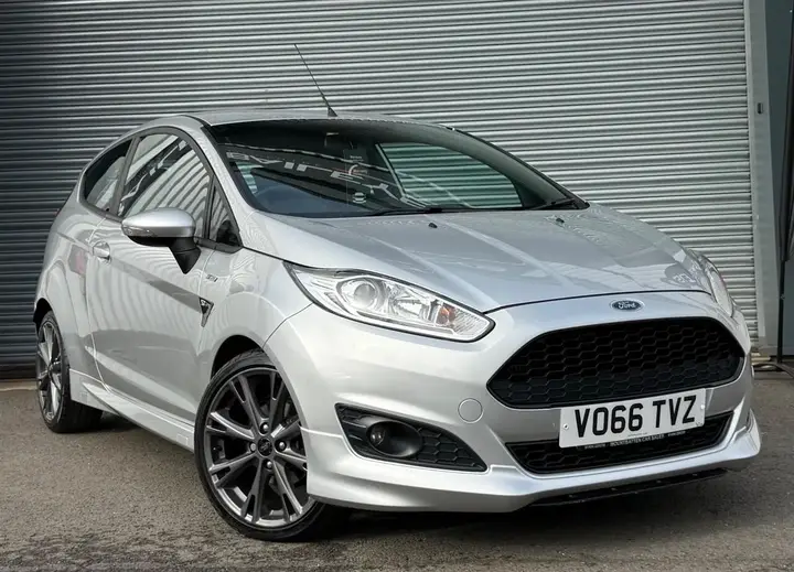 Ford Fiesta 2016 photo 2
