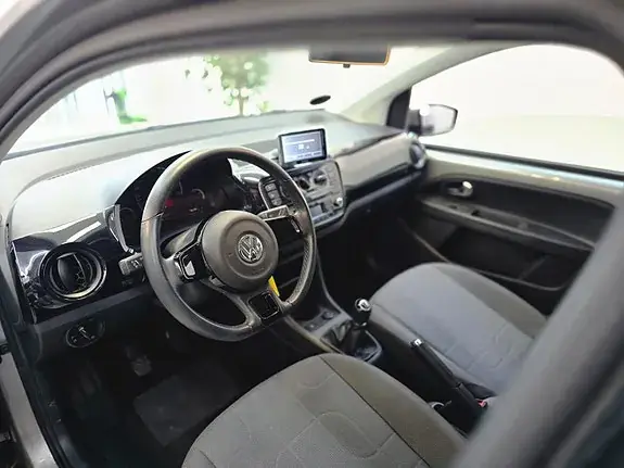 Volkswagen Up 2014 photo 4