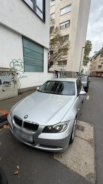 BMW 318I
