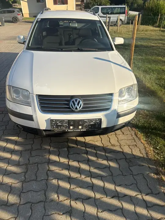 Volkswagen Passat 2001 photo 2