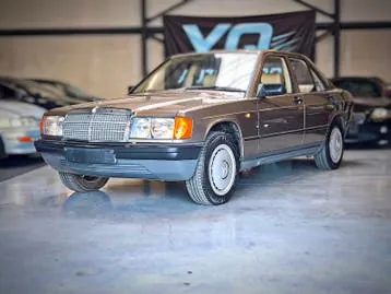 Mercedes-Benz 190E