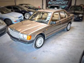 Mercedes-Benz 190E 1987 photo 2