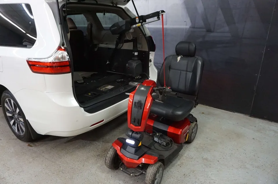 Toyota Sienna 2018 photo 2