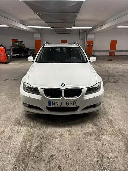 BMW 320I 2010 photo 5