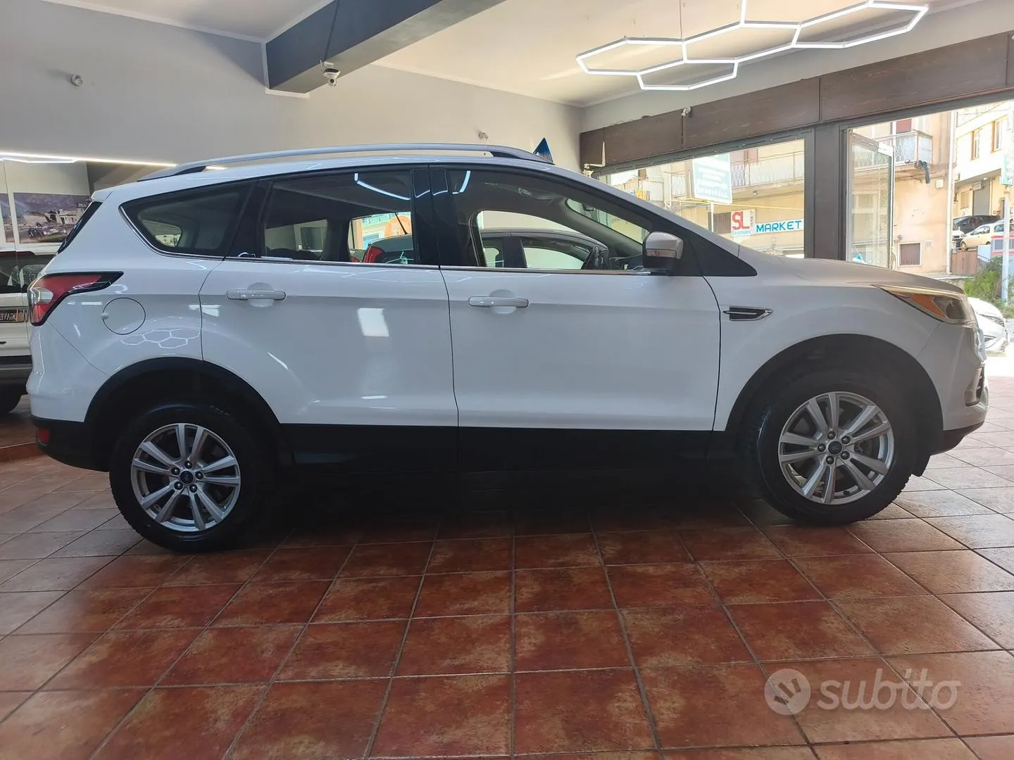 Ford Kuga 2018 photo 3