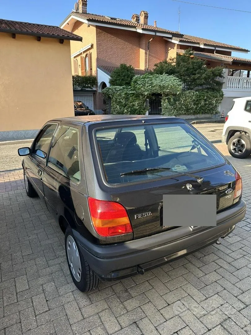 Ford Fiesta 1995 photo 3
