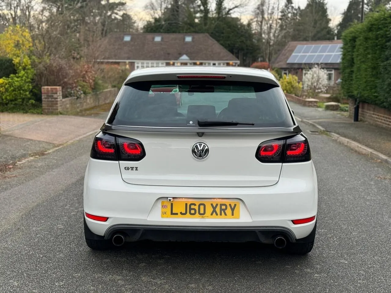 Volkswagen Golf 2010 photo 4