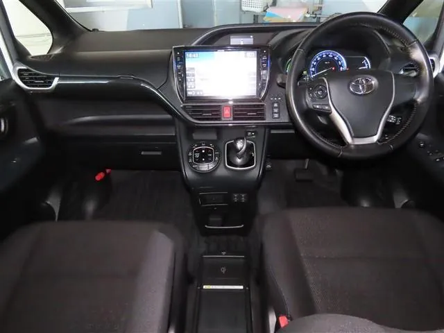 Toyota Corolla Hybrid 2014 photo 4