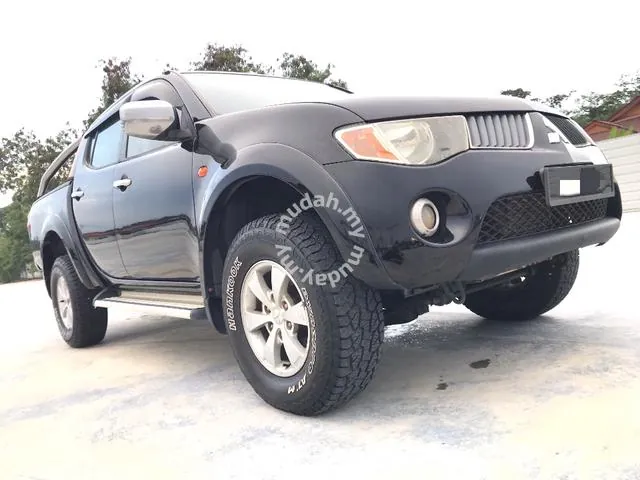 Mitsubishi Triton