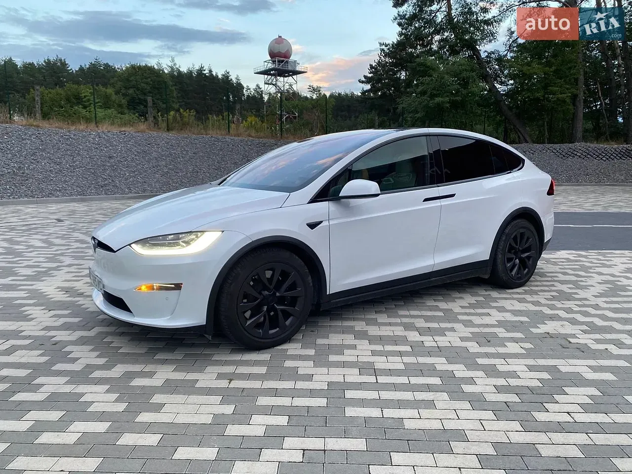 Tesla Model X 2022 photo 4